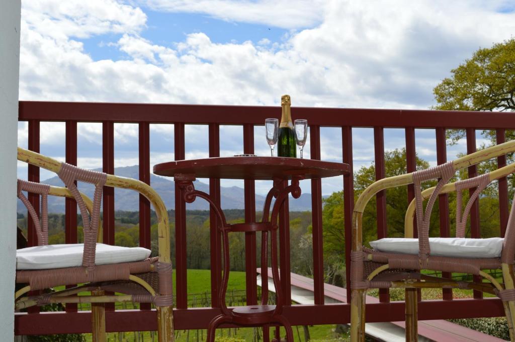 La Ferme Ostalapia Bed & Breakfast Ahetze Стая снимка